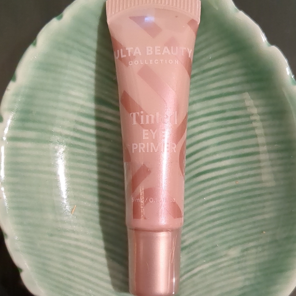 Tinted Eye Primer